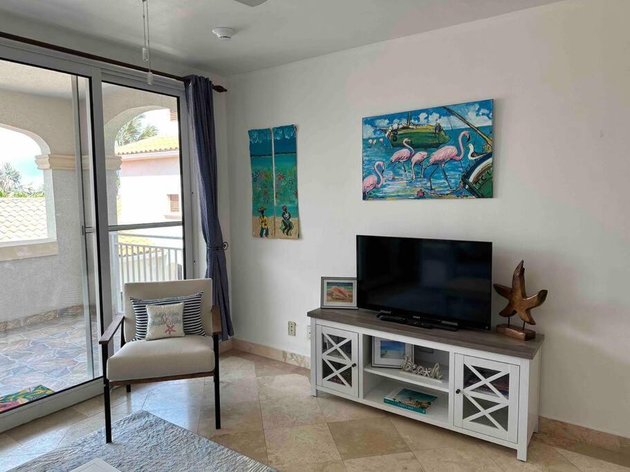 The Cottonwood House - Beach Villa Turtle Cove Εξωτερικό φωτογραφία